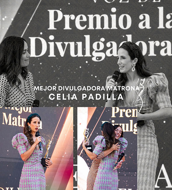 Celia Padilla recogiendo su Premio con Alama como mejor divulgadora de 2025